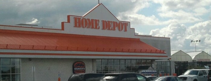 The Home Depot is one of Lieux qui ont plu à Rico.