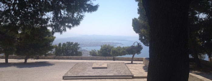 Venizelos Tombs is one of What to do 3 days in Chania.