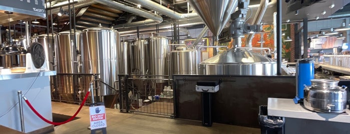 10 Barrel Brewing is one of 2018/2019 Denver Dining Out Passbook.