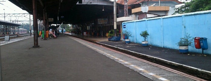 Stasiun Jatinegara is one of Train Station Java.