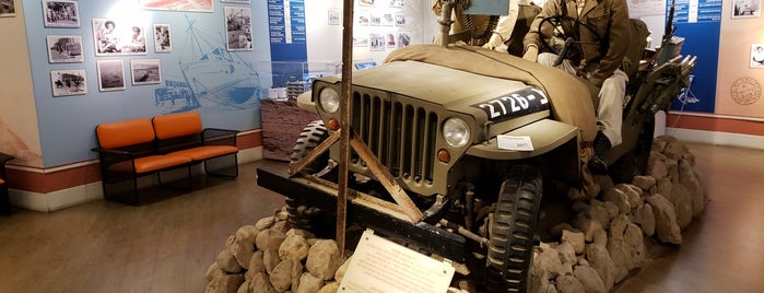 Eilat Museum is one of Lieux qui ont plu à Andrew.