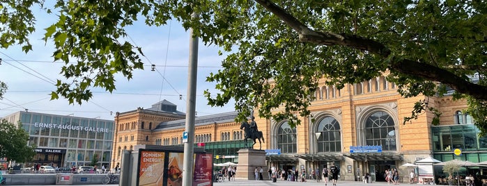 H Hauptbahnhof / Ernst-August-Platz is one of Done in Hannover.