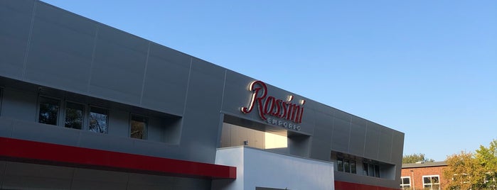 Rossini is one of Lieux qui ont plu à Micha.