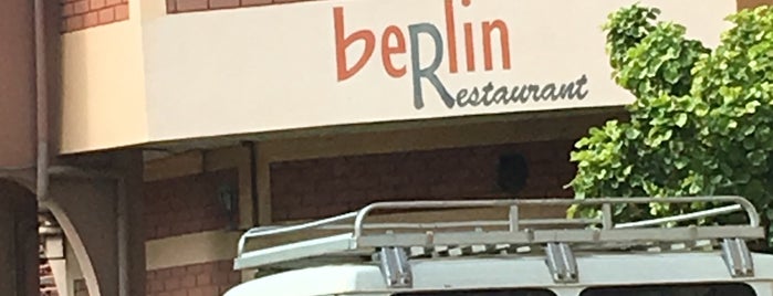 Le Berlin is one of lieux connus.