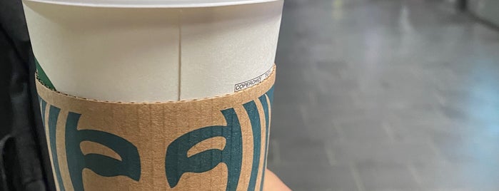 Starbucks is one of Manuel : понравившиеся места.