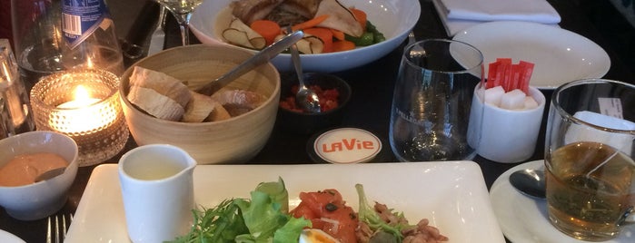 Restaurant La Vie is one of Kids Welcome places :D.
