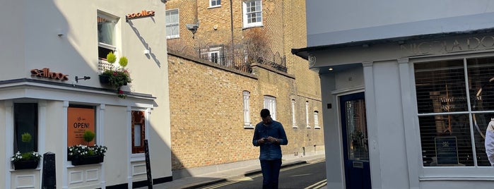 Wilton Arms is one of London pubs.