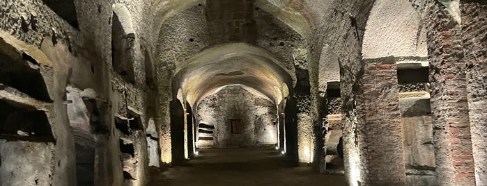 Catacombe di San Gennaro is one of Michael 님이 좋아한 장소.