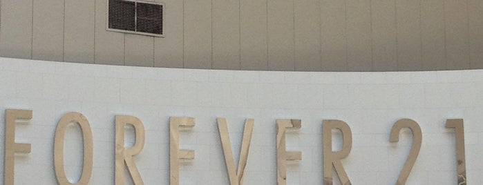 Forever 21 is one of Must-visit Clothing Stores in Philadelphia.