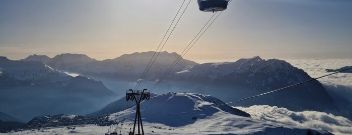 L'Alpe d'Huez is one of Stations de ski (France - Alpes).