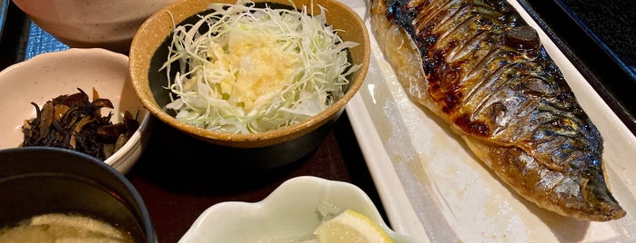 キッチンよつやま is one of Lugares favoritos de ヤン.