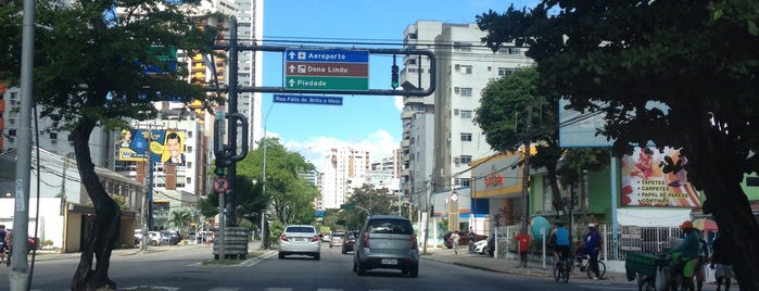 Avenida Engenheiro Domingos Ferreira is one of Pedal Praia de Boa viagem  JCPM Rei do Piedade.