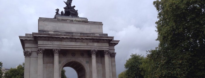 Wellington Arch is one of 2 for 1 offers (train).