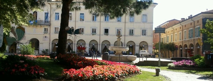 Piazza Giuseppe Garibaldi is one of Light Blue Summer.