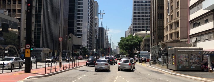 Edifício Av. Paulista is one of Lugares favoritos de Dani.