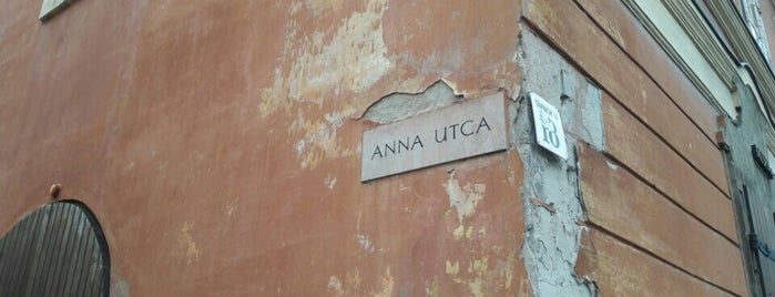 Anna utca is one of Kedvenc helyek.