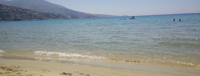 Golden Beach is one of Apostolos'un Beğendiği Mekanlar.