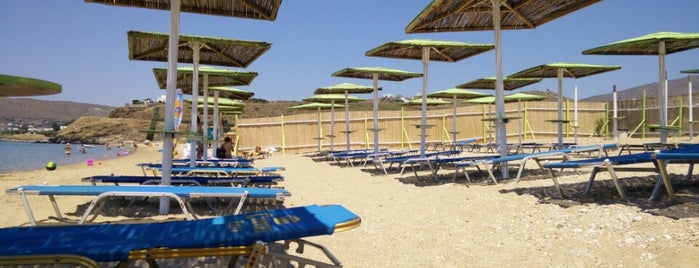 Agios Petros Beach is one of Posti che sono piaciuti a Apostolos.