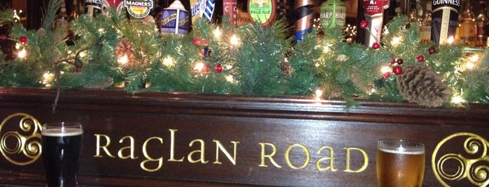 Raglan Road Irish Pub is one of Orlandooooo.