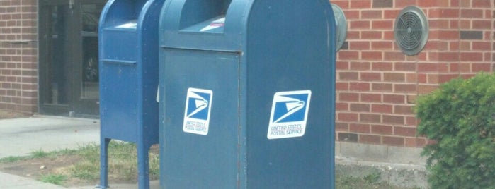 US Post Office is one of Matt'ın Beğendiği Mekanlar.