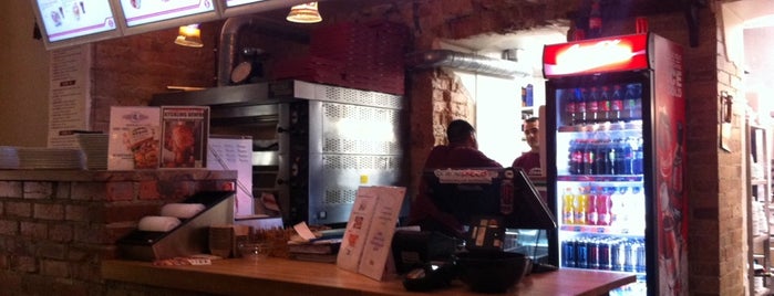 Stockholm Kebab is one of สถานที่ที่ Henrik ถูกใจ.
