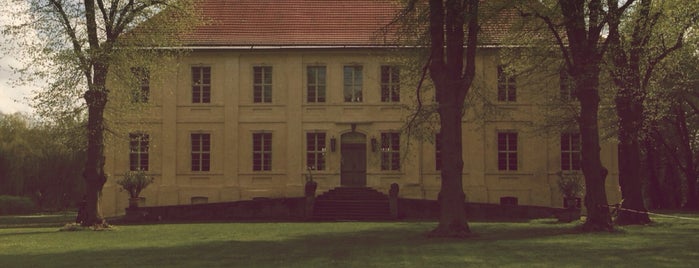 Schloss Schwante is one of Schlösser in Brandenburg.