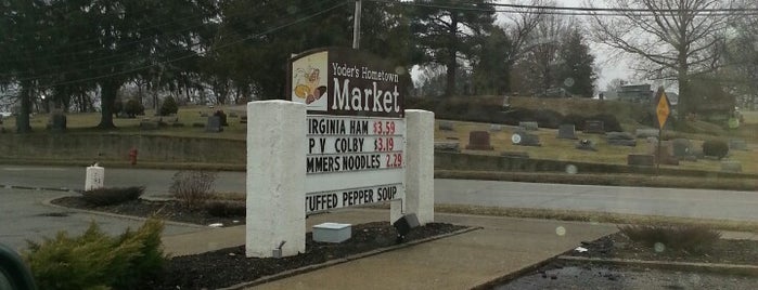 Yoder's Hometown Market is one of Tempat yang Disukai Tucker.