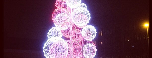 Drottningtorget is one of Lugares favoritos de Noel.