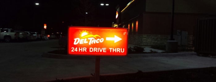 Del Taco is one of Orte, die Charlie gefallen.