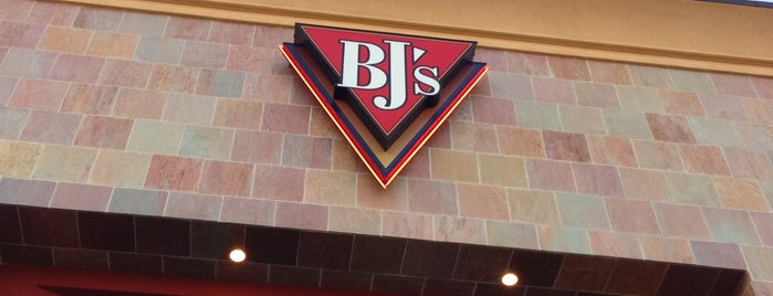 BJ's Restaurant & Brewhouse is one of San Diego Breweries.
