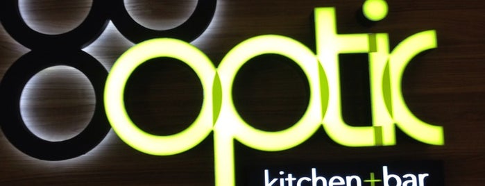 Optic Kitchen + Bar is one of Ben'in Beğendiği Mekanlar.