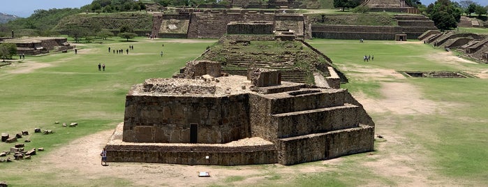 observatorio is one of Locais curtidos por Jorge.