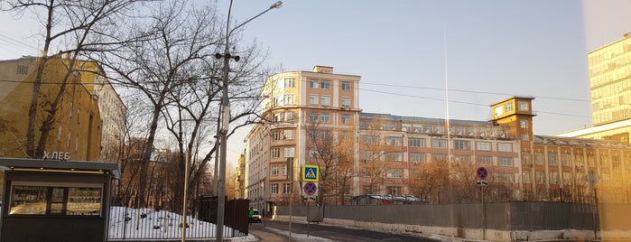 МИЭМ НИУ ВШЭ is one of Tempat yang Disukai Катя.