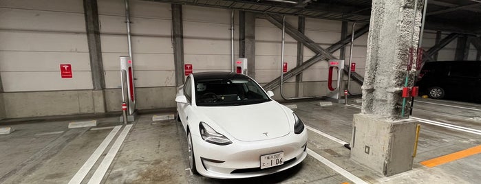 Tesla Express Service Center, Supercharger is one of EV friendly venues in Japan.