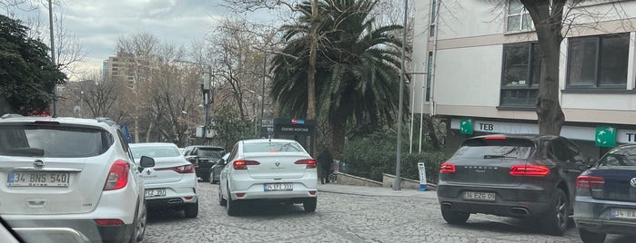 Abdi İpekçi Caddesi is one of Posti che sono piaciuti a Meltem.