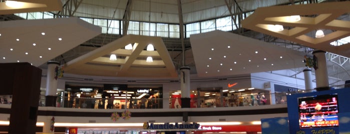 CSI City Mall is one of Kimmieさんの保存済みスポット.