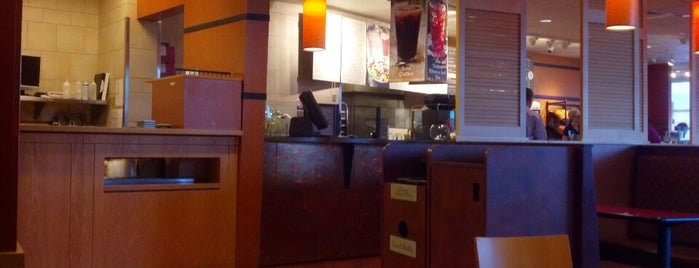 Panera Bread is one of Lugares favoritos de Nathan.