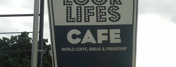 Look Lifes Cafe is one of Cafes PALU.