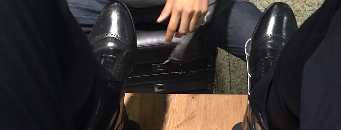 The Craft Shoe Shine is one of Joaoさんのお気に入りスポット.