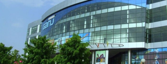 Sahara Ganj Mall is one of Favorite affordable date spots.