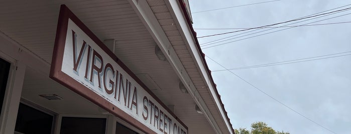 Virginia Street Cafe is one of สถานที่ที่ Robert ถูกใจ.