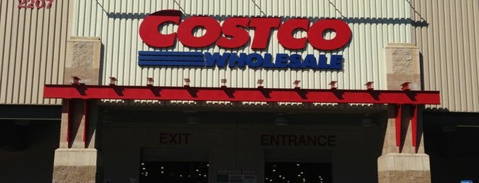 Costco is one of Tempat yang Disimpan Darlene.
