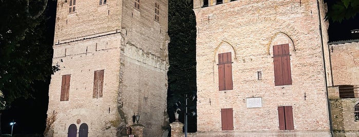 Rocca Di San Secondo is one of Colorno.