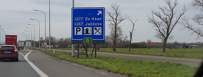 E40 - Parking Jabbeke-Zuid is one of Belgium / Highways / E40.