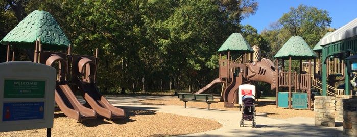 Keller Smithfield Park is one of Tempat yang Disukai Moira.
