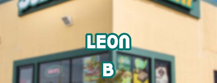 Subway - León B is one of Subway.