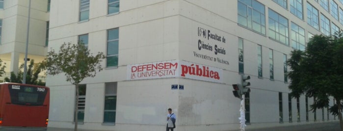 Facultat Ciències Socials - Universitat de València is one of Lugares favoritos de Sergio.