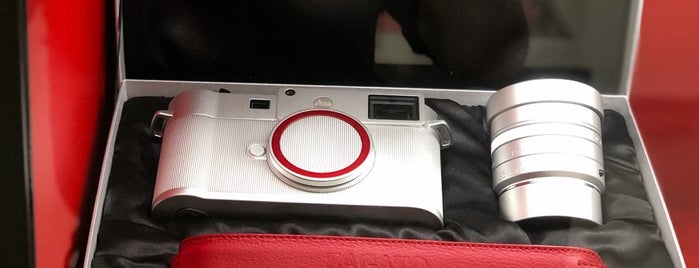 Leica is one of J 님이 좋아한 장소.