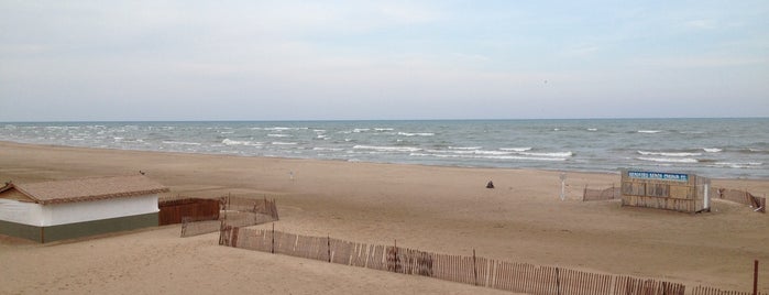 Bradford Beach is one of Milwaukee.