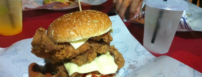 Burger Bakar Kaw Kaw is one of Yeh's BURGER FEVER ^o^.